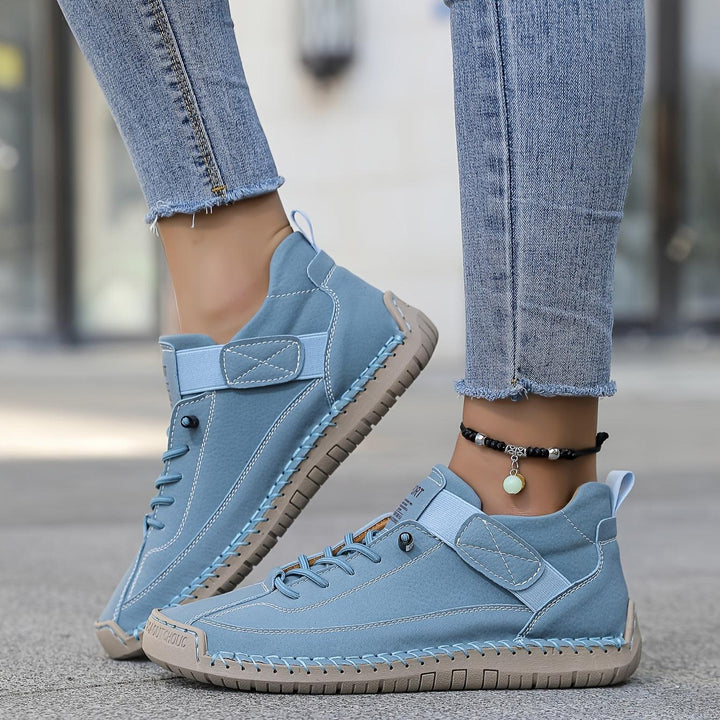 Women’s Casual Walking Shoes – Closed Toe Lace-Up Comfort Sneakers