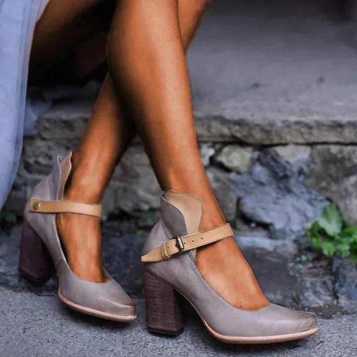 Laurie | Women's Closed Toe Sandals