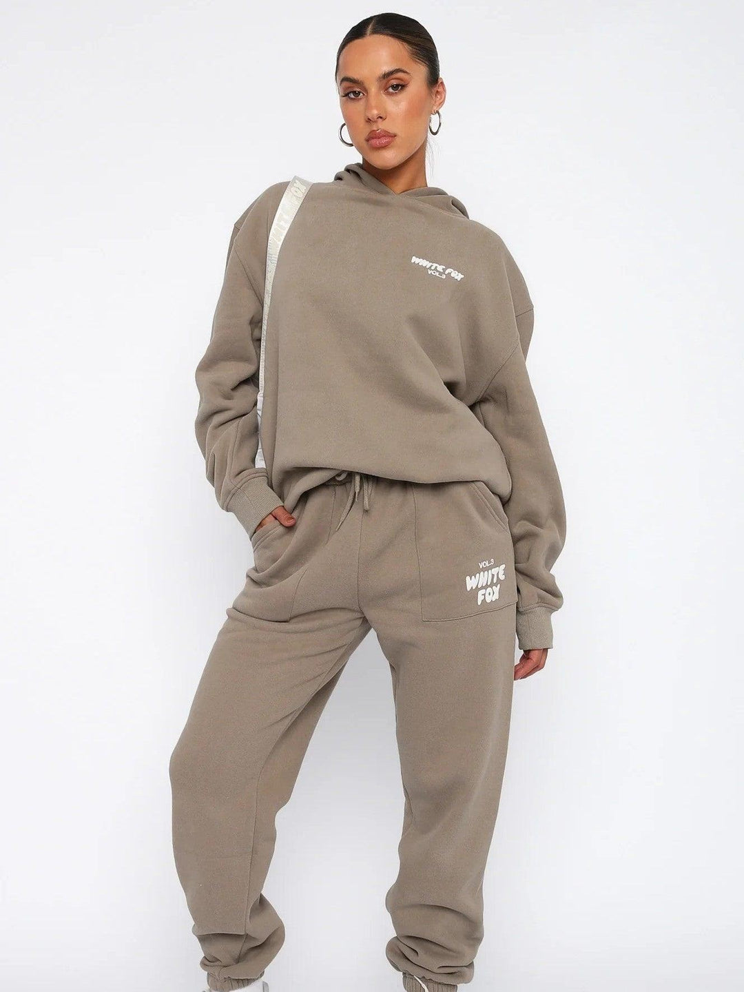 Isla | Casual Cropped Women’s Tracksuit with Back Print